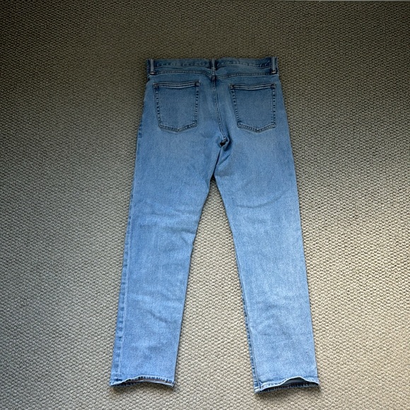 Men’s Gap Straight Jeans - Picture 2 of 2